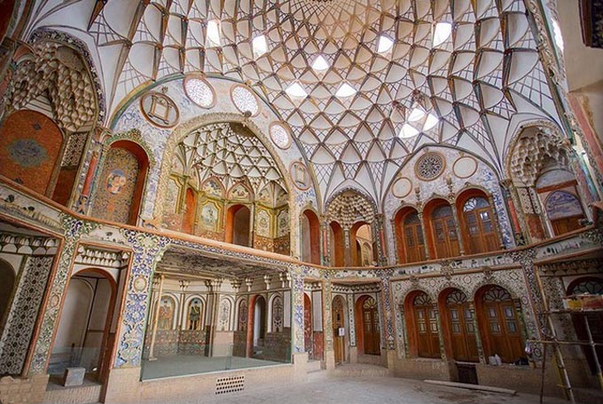 عکس خانه تاریخی بروجردی ها
